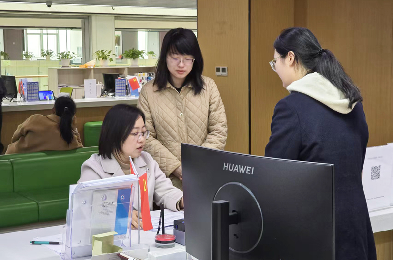 高邮市商务局积极开展综合服务窗口“换位跑一次”活动 深化商务信息咨询服务